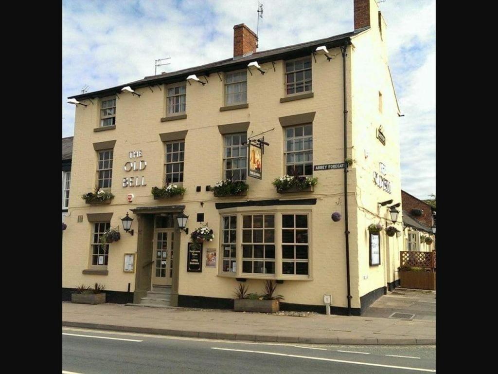 เดอะ โอลด์ เบล Bed & Breakfast ชรูว์สเบอรี ภายนอก รูปภาพ