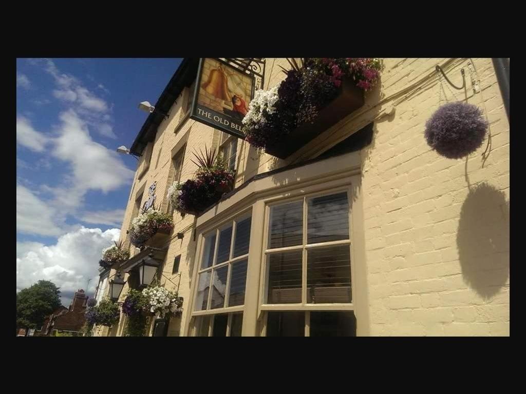 เดอะ โอลด์ เบล Bed & Breakfast ชรูว์สเบอรี ภายนอก รูปภาพ